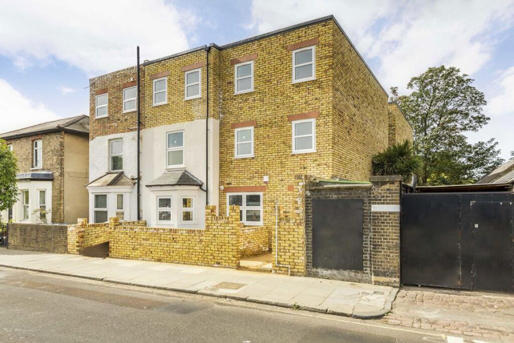 1 bed 1st Floor Flat for rent in Greenford. From Robertson Smith & Kempson - Northfields