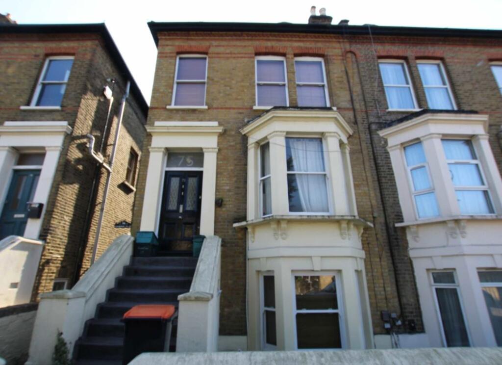 1 bed 1st Floor Flat for rent in Brentford. From Robertson Smith & Kempson - Northfields