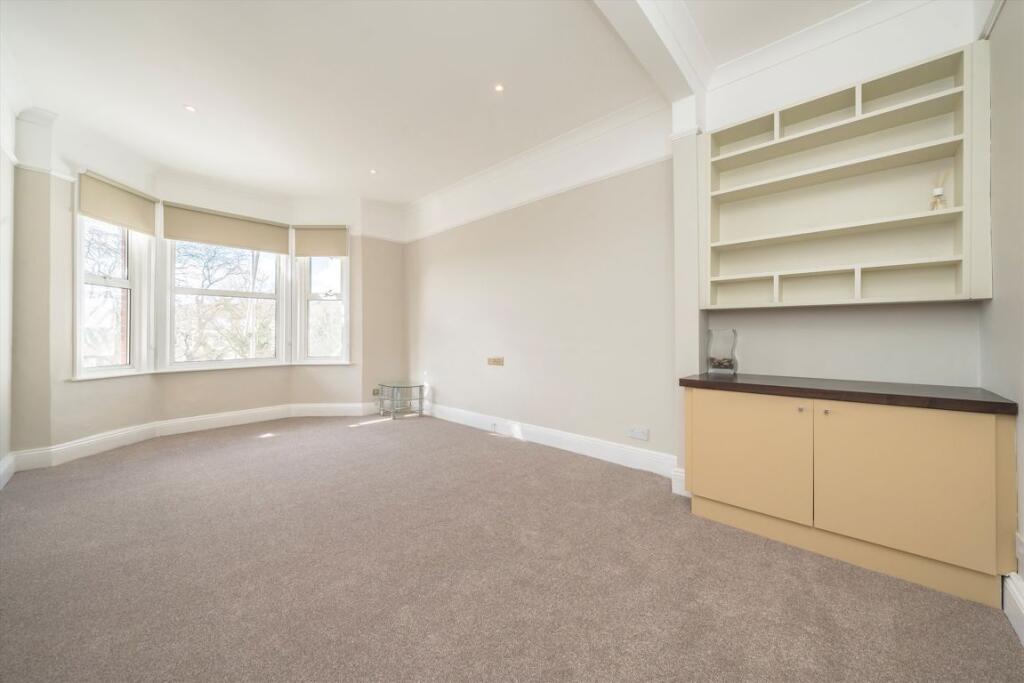 2 bed 1st Floor Flat for rent in Greenford. From Robertson Smith & Kempson - Northfields 2 bed 1st Floor Flat for rent in Greenford. From Robertson Smith & Kempson - Northfields