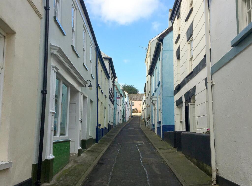 1 bed Apartment for rent in Appledore. From Morris and Bott - Bideford