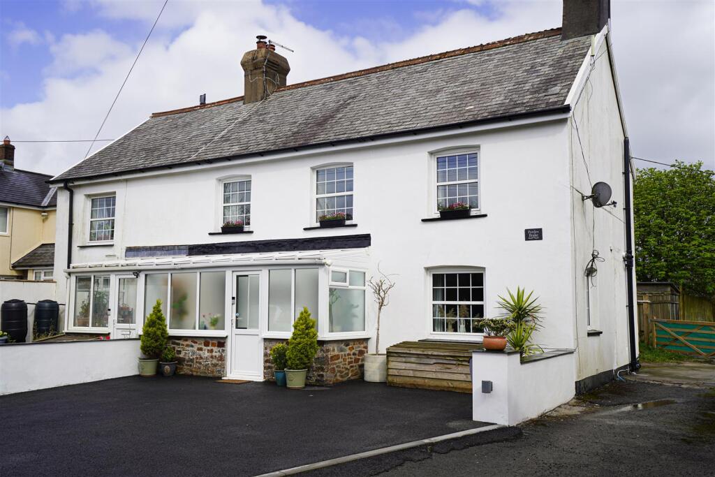 3 bed Semi Detached for rent in Bideford. From Morris and Bott - Bideford