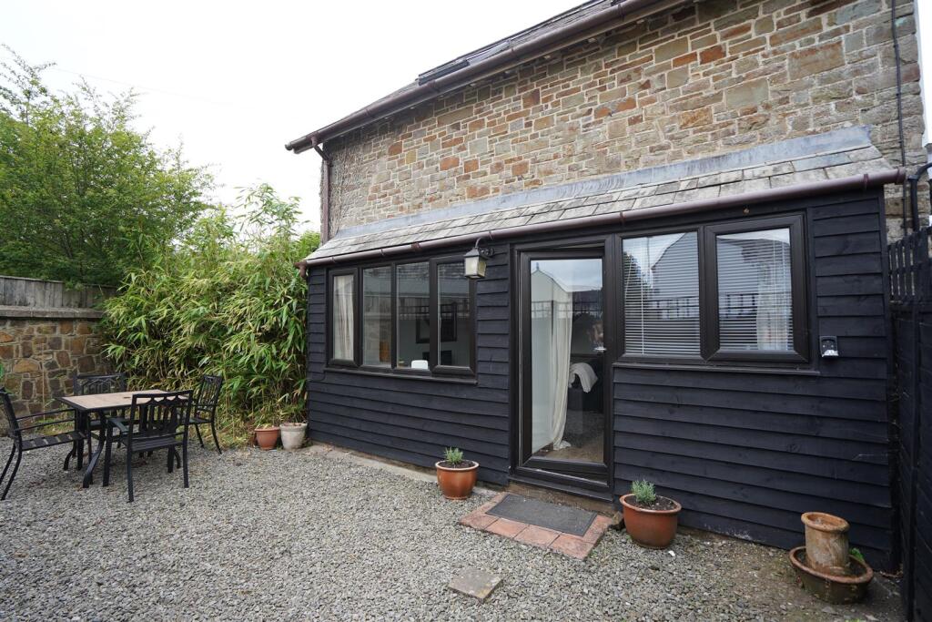 2 bed Detached for rent in Northam. From Morris and Bott - Bideford