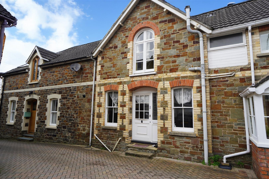 2 bed Cottage for rent in Bideford. From Morris and Bott - Bideford