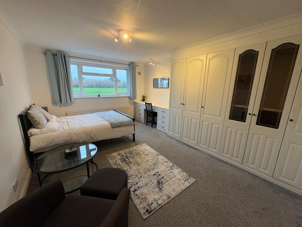 1 bed HMO for rent in Bournemouth. From Move On - Poole 1 bed HMO for rent in Bournemouth. From Move On - Poole