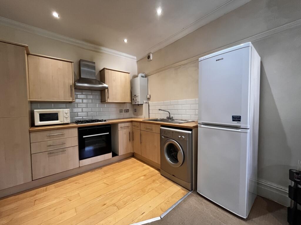 2 bed 1st Floor Flat for rent in Bournemouth. From Move On - Poole 2 bed 1st Floor Flat for rent in Bournemouth. From Move On - Poole