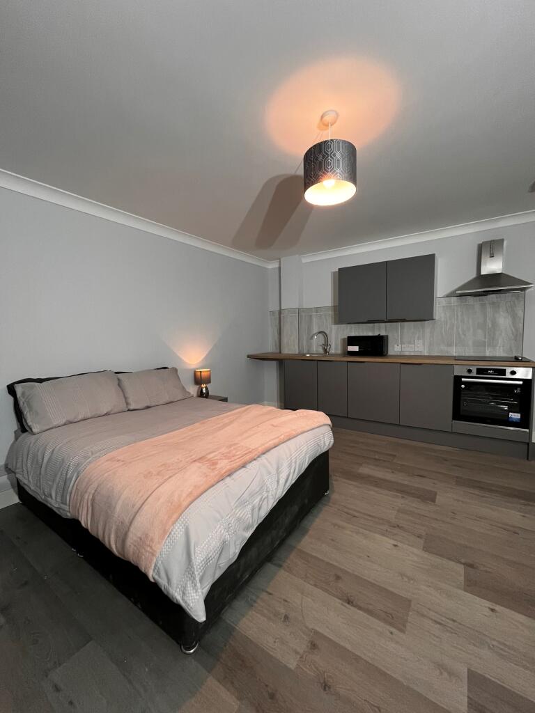 1 bed House Share for rent in Bournemouth. From Move On - Poole