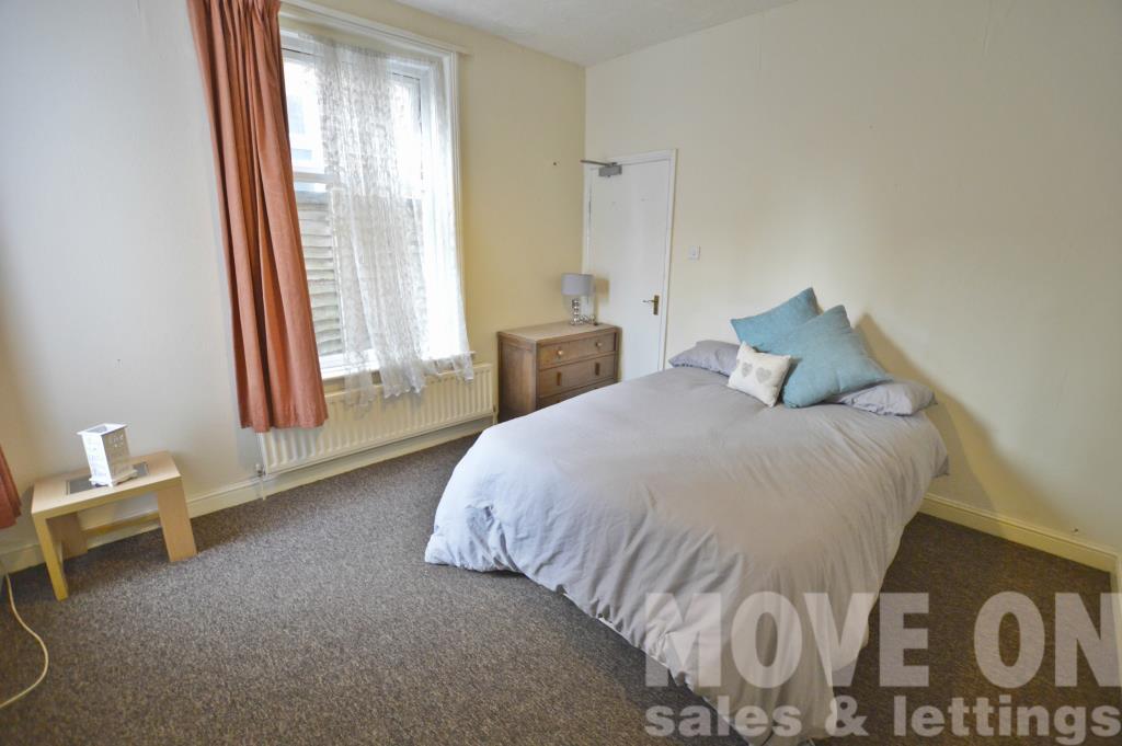 1 bed House Share for rent in Poole. From Move On - Poole