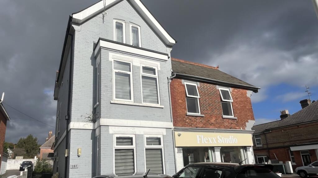 1 bed House Share for rent in Poole. From Move On - Poole