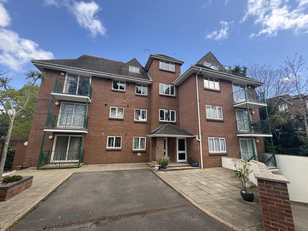 2 bed Apartment for rent in Bournemouth. From Move On - Poole 2 bed Apartment for rent in Bournemouth. From Move On - Poole
