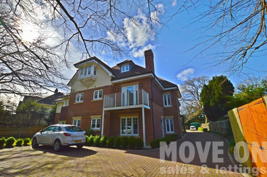2 bed Apartment for rent in Bournemouth. From Move On - Poole