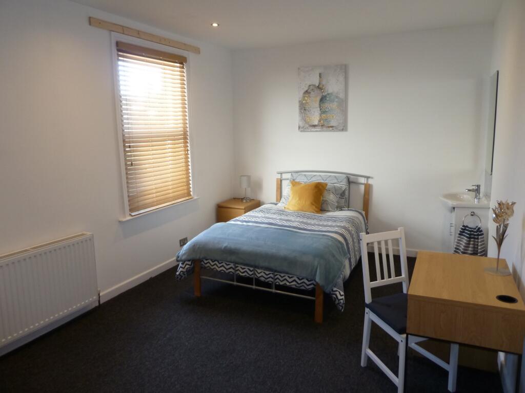 1 bed House Share for rent in Poole. From Move On - Poole