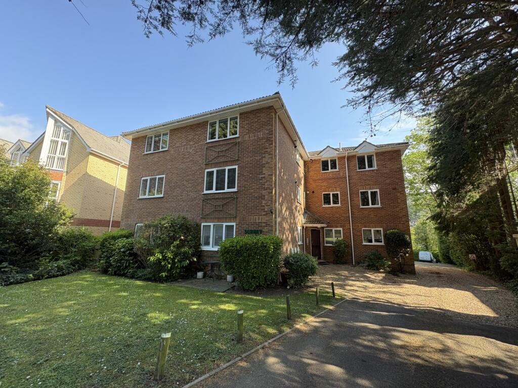 2 bed Apartment for rent in Bournemouth. From Move On - Poole