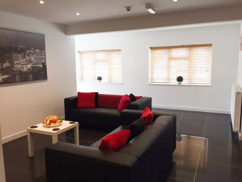 1 bed House Share for rent in Poole. From Move On - Poole
