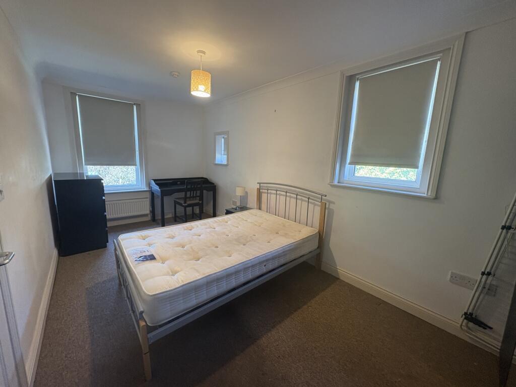 1 bed House Share for rent in Poole. From Move On - Poole