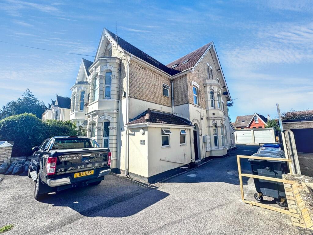 1 bed Apartment for rent in Poole. From Move On - Poole