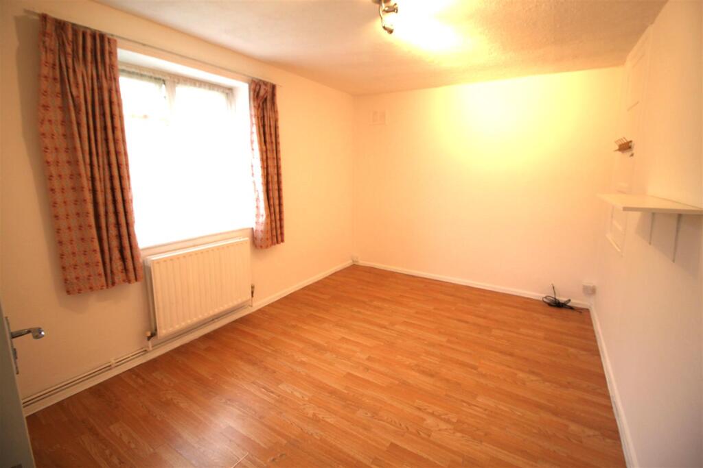 2 bed Annexe for rent in Northolt. From Evans & Company