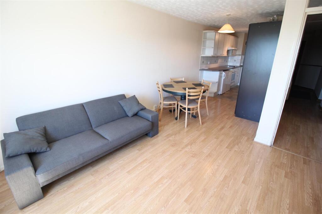 2 bed 1st Floor Flat for rent in Northolt. From Evans & Company