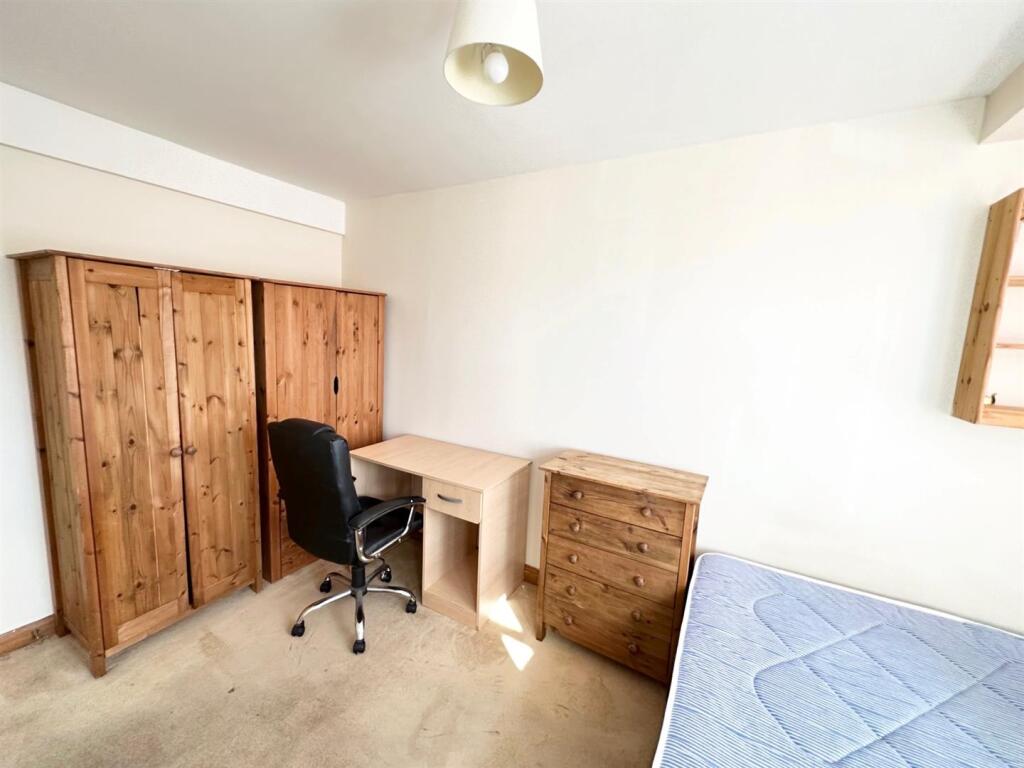 4 bed Detached for rent in Uxbridge. From Evans & Company 4 bed Detached for rent in Uxbridge. From Evans & Company