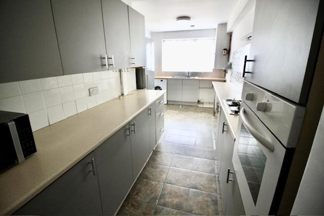 3 bed Mid Terraced House for rent in Greenford. From Evans & Company