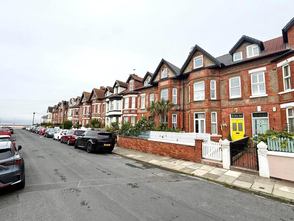 2 bed Apartment for rent in West Kirby. From Move Residential - Mossley Hill