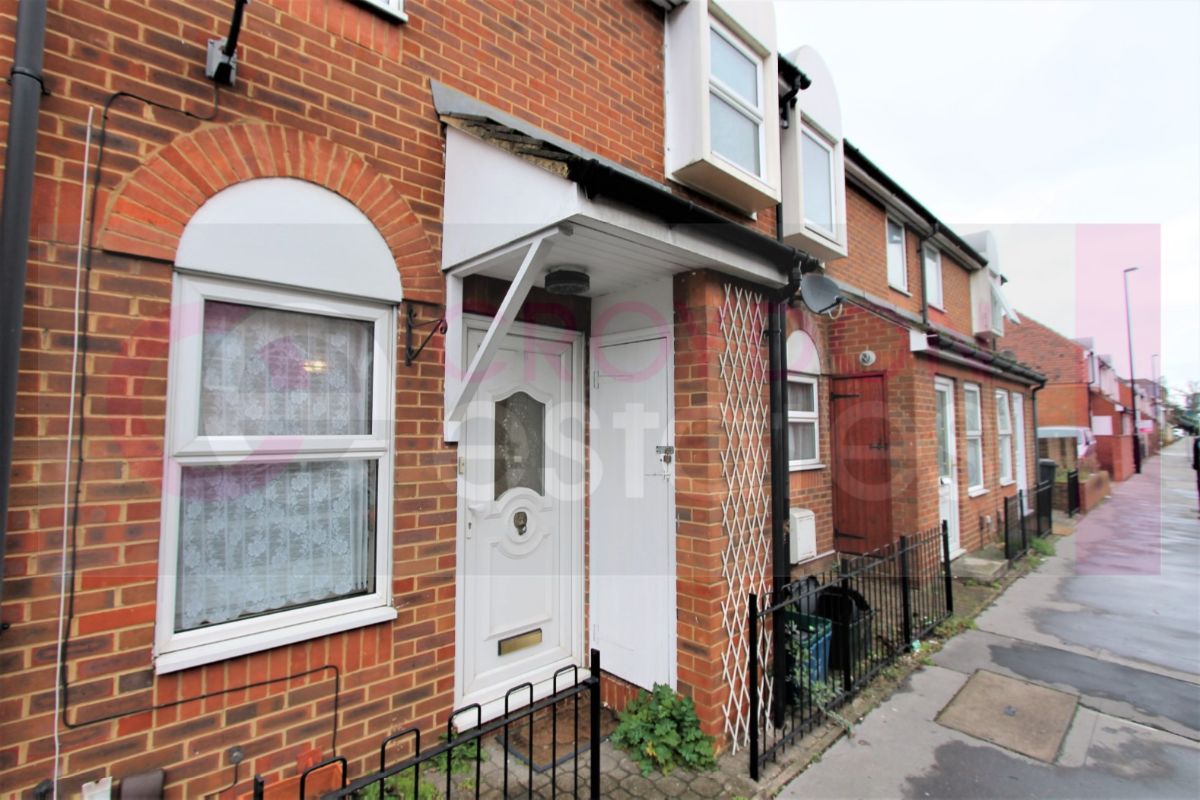 1 bed Mid Terraced House for rent in Croydon. From Croydon Estates