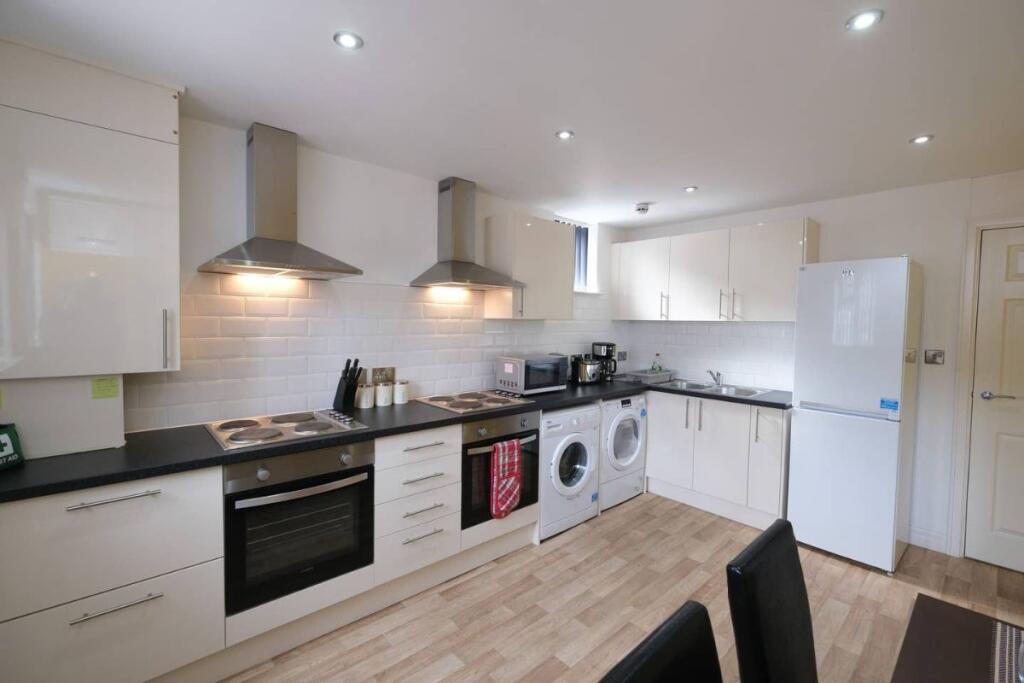 6 bed Mid Terraced House for rent in Liverpool. From MyTenantRent.co.uk - Liverpool 6 bed Mid Terraced House for rent in Liverpool. From MyTenantRent.co.uk - Liverpool