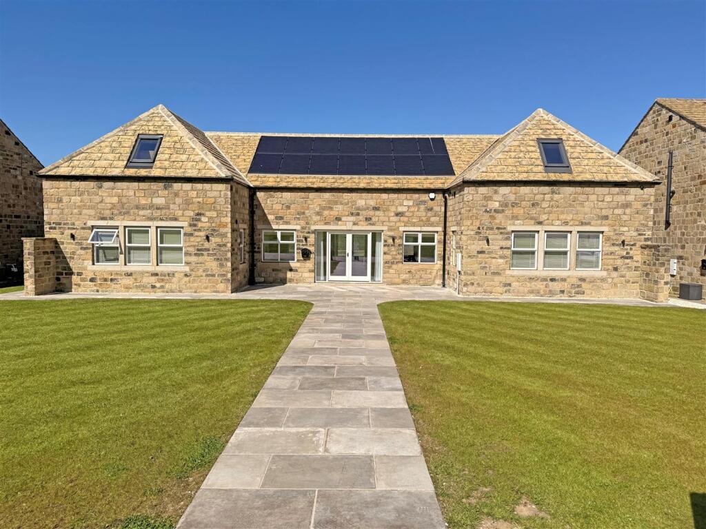 4 bed Detached for rent in . From Nicholls Tyreman - Harrogate