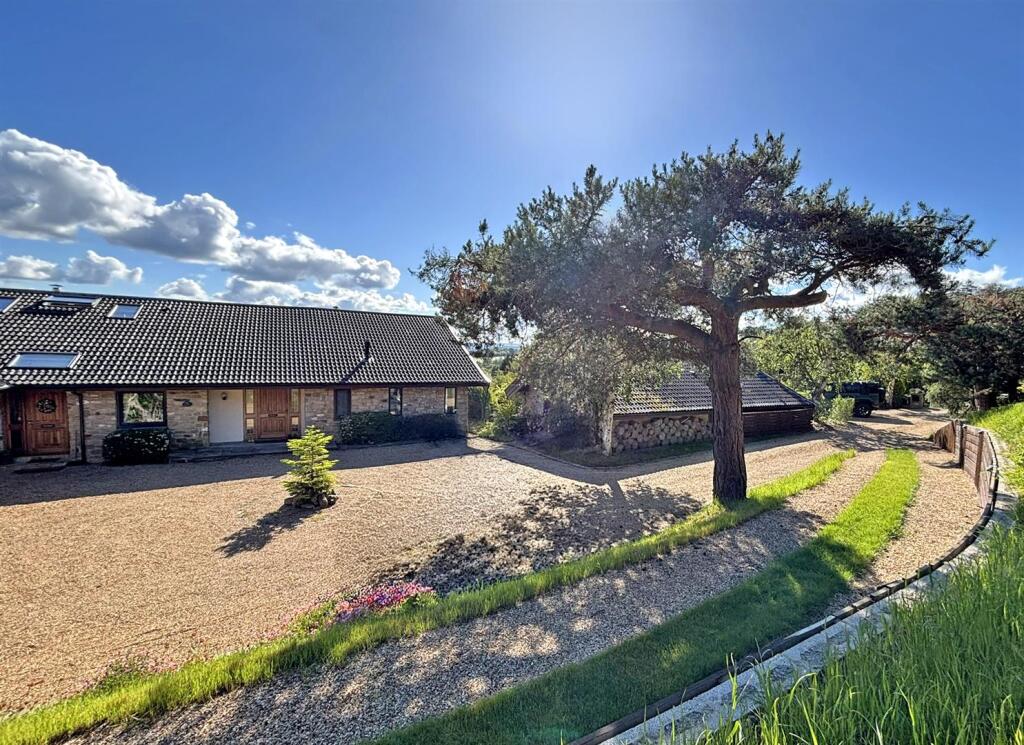 3 bed Barn Conversion for rent in Kirkby Overblow. From Nicholls Tyreman - Harrogate