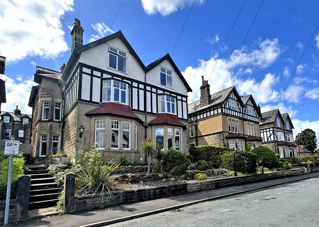6 bed Detached for rent in Harrogate. From Nicholls Tyreman - Harrogate