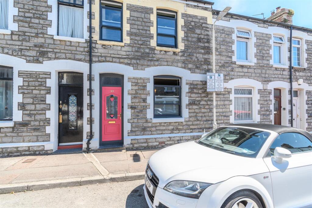 2 bed Mid Terraced House for rent in Porthceri. From Nina Estate Agents - Barry 2 bed Mid Terraced House for rent in Porthceri. From Nina Estate Agents - Barry