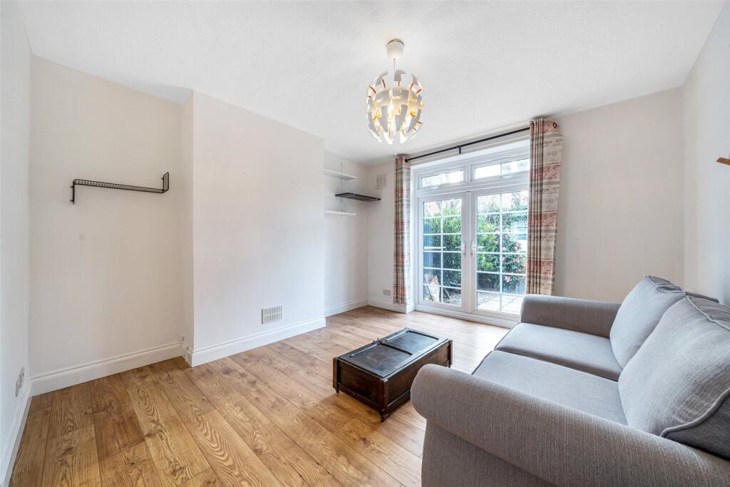 2 bed Apartment for rent in Poplar. From Urban Patchwork - London 2 bed Apartment for rent in Poplar. From Urban Patchwork - London