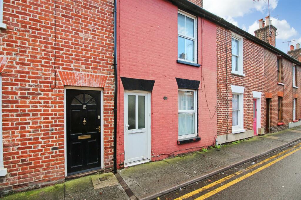 3 bed Mid Terraced House for rent in Canterbury. From Regal Estates - Canterbury