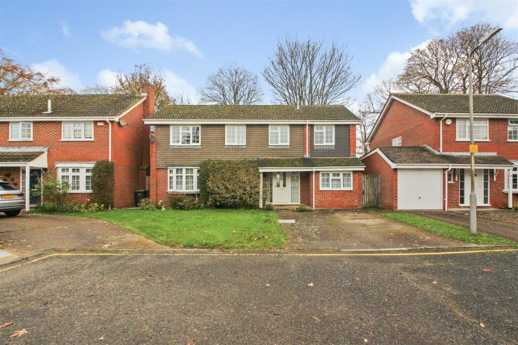 4 bed Detached House for rent in Canterbury. From Regal Estates - Canterbury