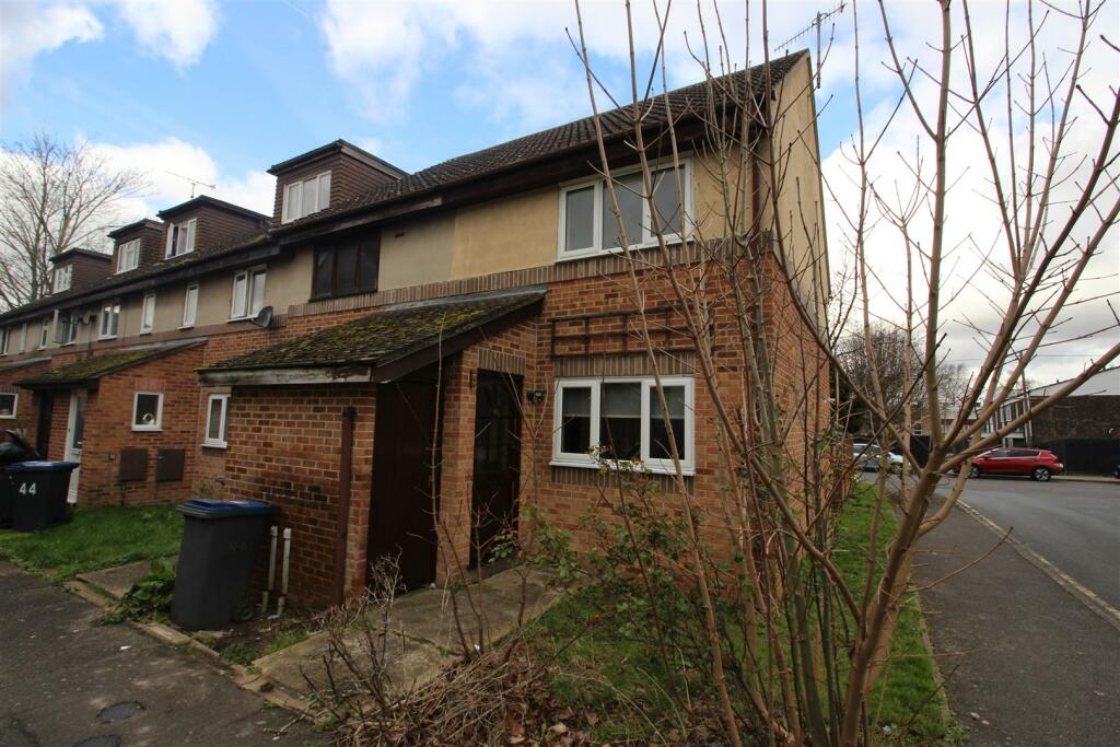 2 bed Mid Terraced House for rent in Canterbury. From Regal Estates - Canterbury