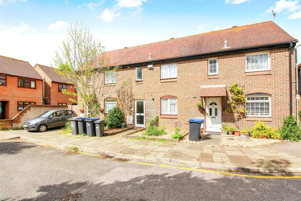 2 bed Mid Terraced House for rent in Canterbury. From Regal Estates - Canterbury