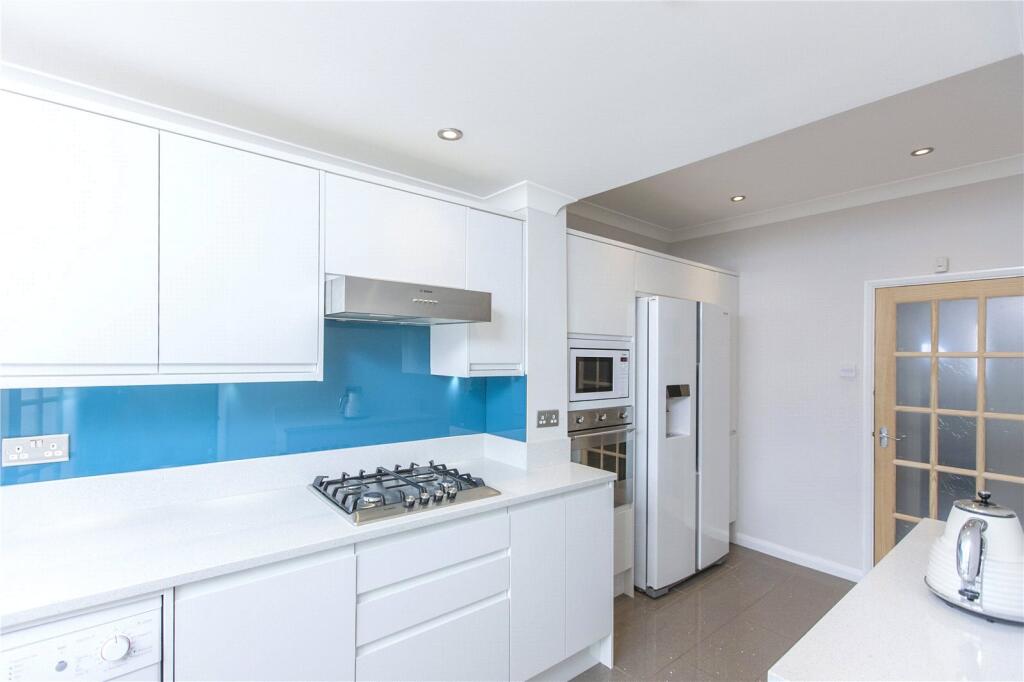 4 bed Mid Terraced House for rent in Northfleet. From Balgores - Gravesend