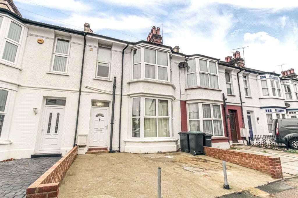 3 bed Detached for rent in Northfleet. From Balgores - Gravesend