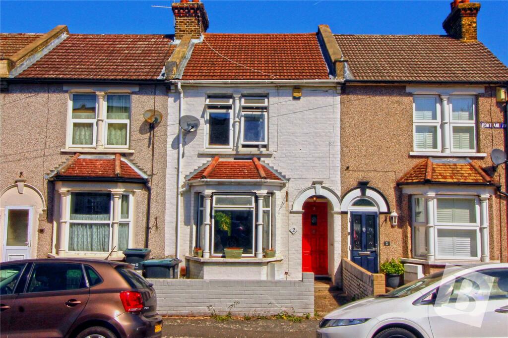 2 bed Mid Terraced House for rent in Gravesend. From Balgores - Gravesend