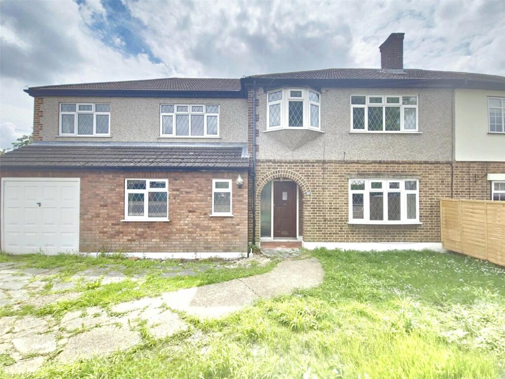 5 bed Semi-Detached House for rent in Romford. From Balgores Lettings Ltd - Romford
