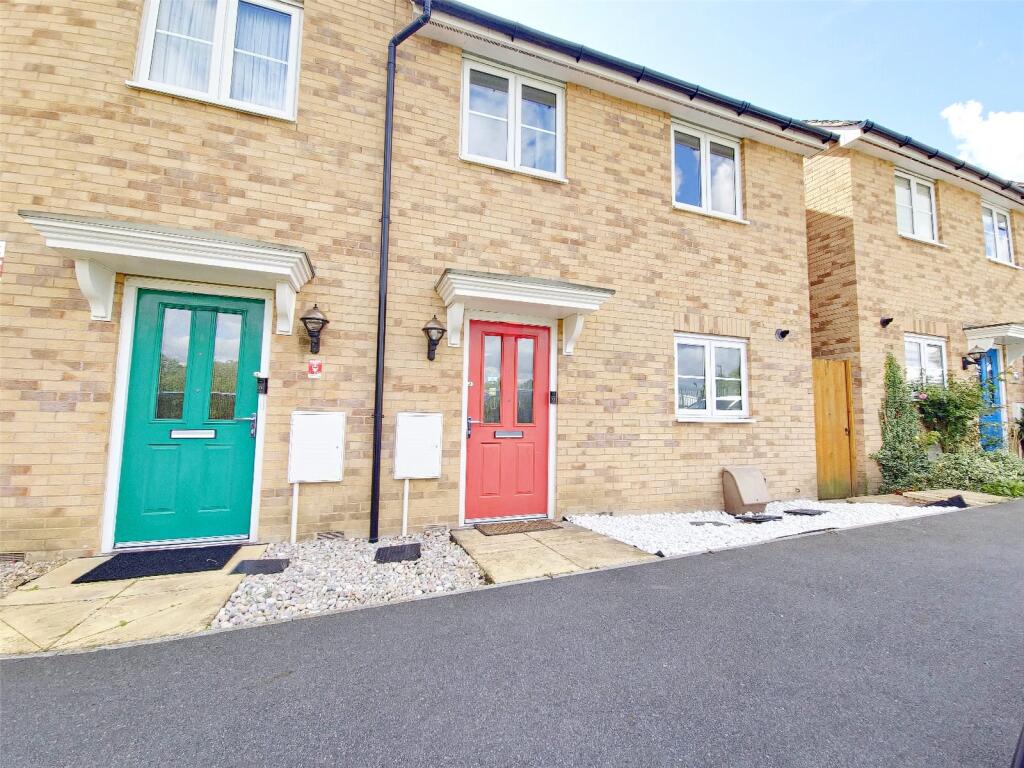 3 bed Mid Terraced House for rent in South Weald. From Balgores Letting Ltd 3 bed Mid Terraced House for rent in South Weald. From Balgores Letting Ltd