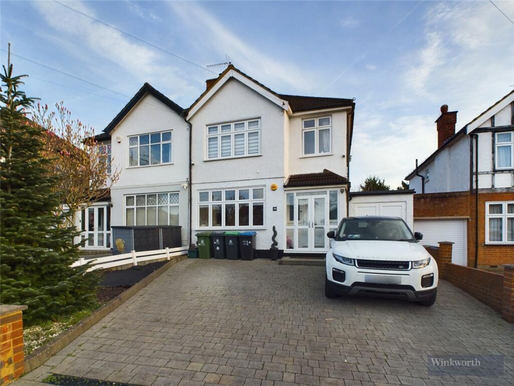 3 bed Semi-Detached House for rent in Surbiton. From Winkworth - Surbiton