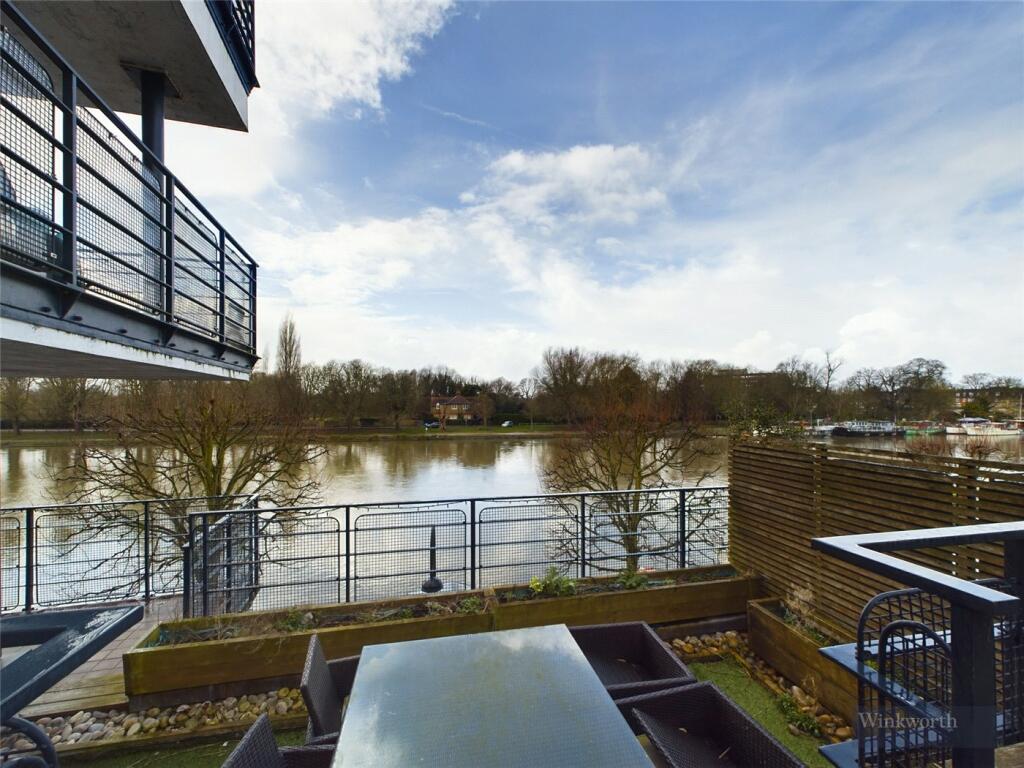 2 bed Apartment for rent in Kingston upon Thames. From Winkworth - Surbiton