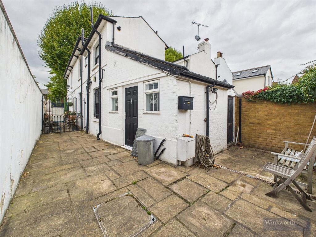 2 bed Apartment for rent in Surbiton. From Winkworth - Surbiton 2 bed Apartment for rent in Surbiton. From Winkworth - Surbiton