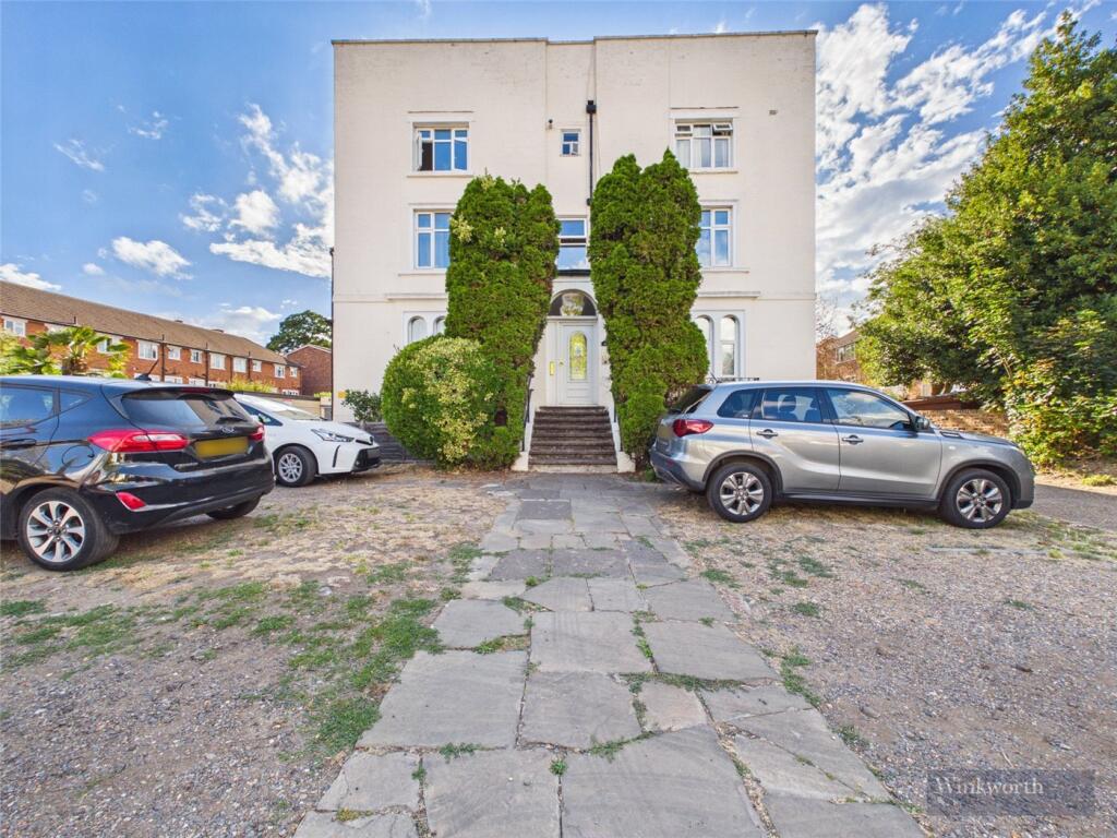 4 bed Studio for rent in Surbiton. From Winkworth - Surbiton