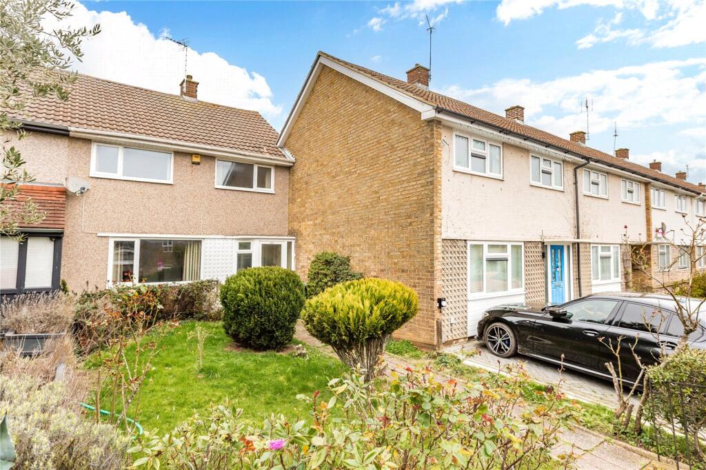3 bed Mid Terraced House for rent in Basildon. From Balgores Basildon Ltd - Lettings