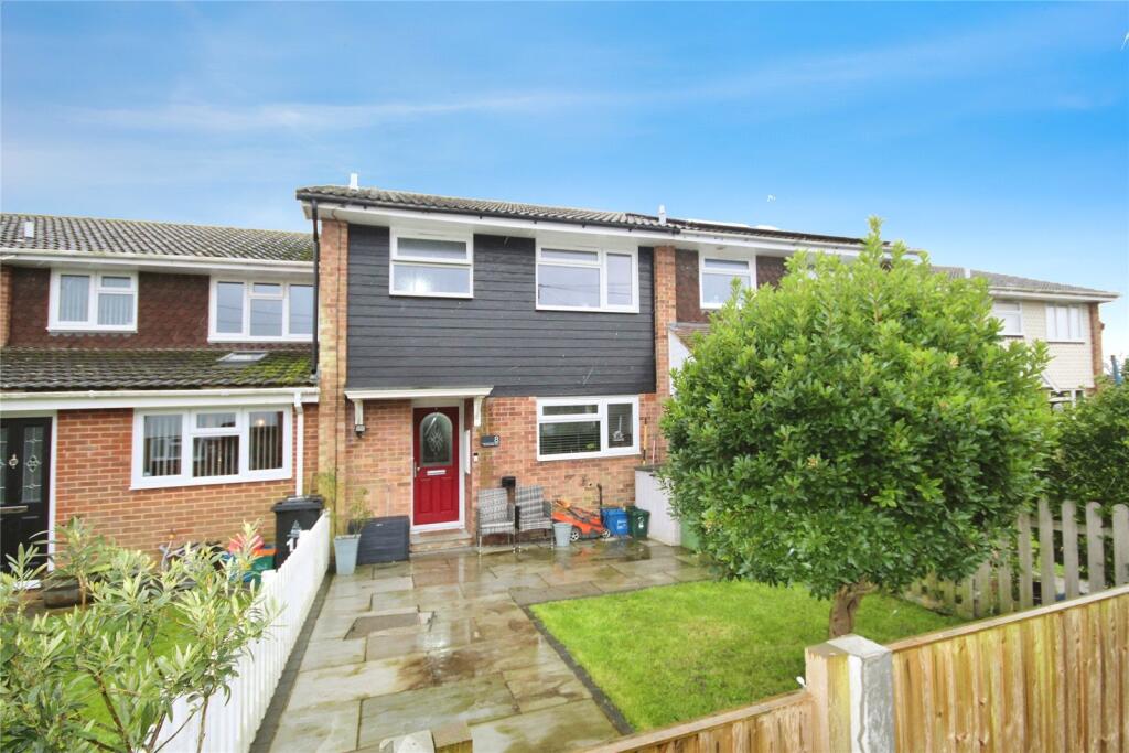 3 bed Mid Terraced House for rent in Bradwell on Sea. From Balgores Basildon Ltd - Lettings 3 bed Mid Terraced House for rent in Bradwell on Sea. From Balgores Basildon Ltd - Lettings