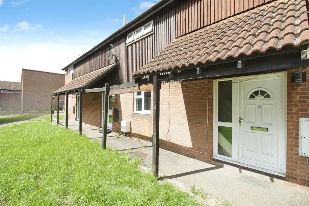 3 bed Mid Terraced House for rent in North Benfleet. From Balgores Basildon Ltd - Lettings