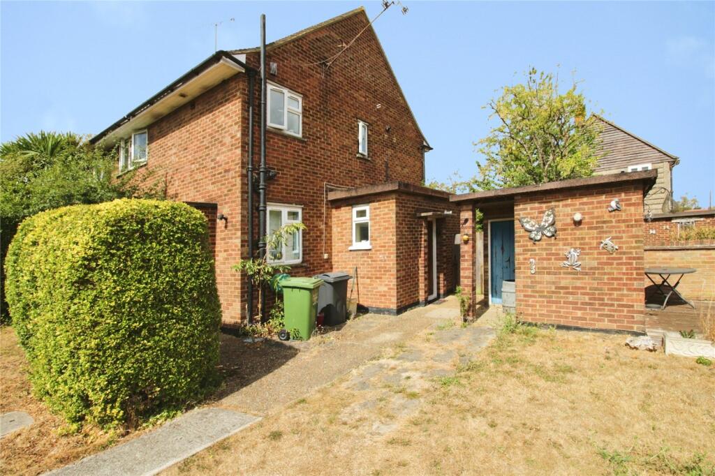 1 bed Apartment for rent in Basildon. From Balgores Basildon Ltd - Lettings