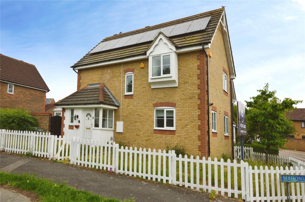4 bed Link detached for rent in Basildon. From Balgores Basildon Ltd - Lettings 4 bed Link detached for rent in Basildon. From Balgores Basildon Ltd - Lettings