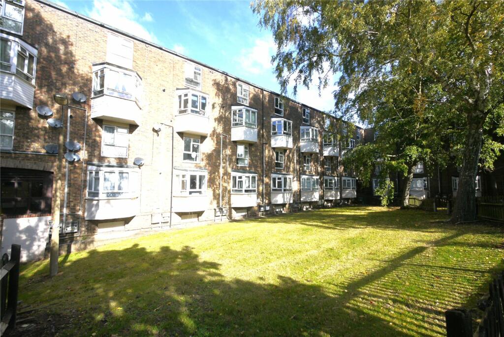 2 bed Apartment for rent in Crow Green. From Balgores Hayes - Brentwood Lettings